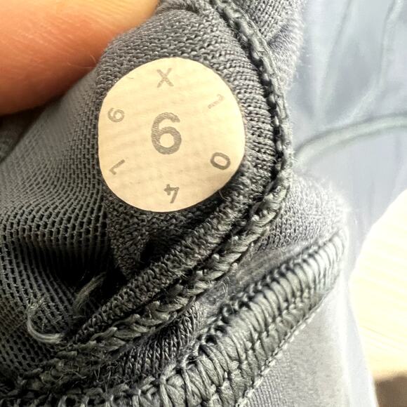 LULULEMON Women's Activewear Sports Bra Slate Blue Luxtreme 6 - Picture 3 of 9